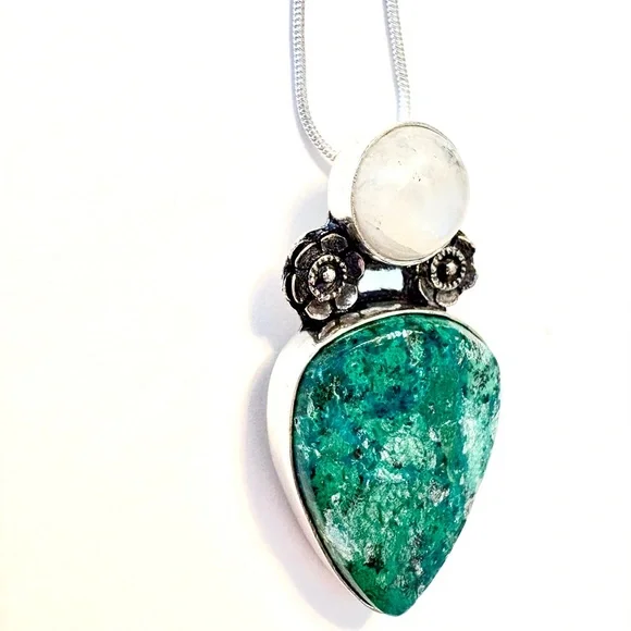 2 inch, Long Chrysocolla and Rainbow Moonstone pendant on a silver chain. - Picture 2 of 5